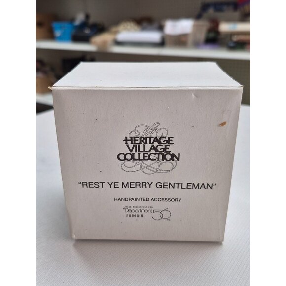 Department 56 "Rest Ye Merry Gentleman" Heritage Village Christmas Figurine - Picture 9 of 9